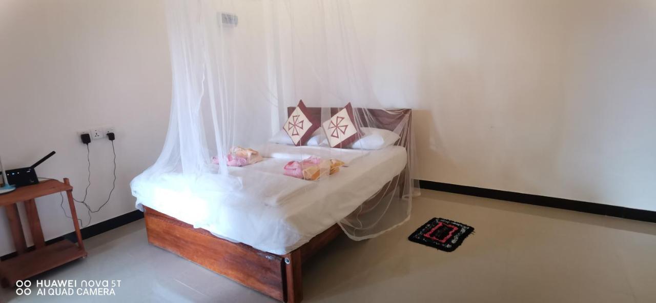 Dulmini Homestay Ella Bagian luar foto